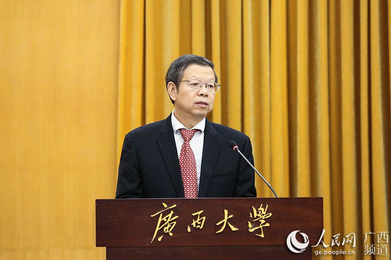 刘正东在国际投资贸易与广西自贸区法制建设国际研讨会上的致辞来自世界各地的国际投资贸易法研究专家们汇聚威尼斯9499登录入口，围绕中国（广西）自由贸易试验区建设需要，共同探讨国际经贸投资合作中的法律风险及解决之道，我表示诚挚的欢迎和衷心的感谢【详细】 